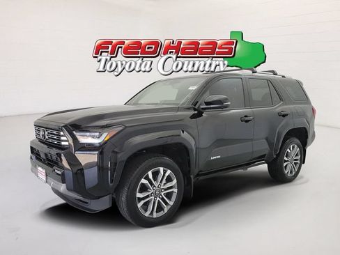 Used 2025 Toyota 4Runner Limited RWD image 1