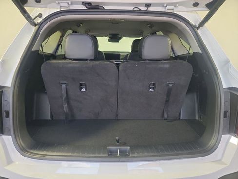 Certified 2025 Kia Sorento EX image 7