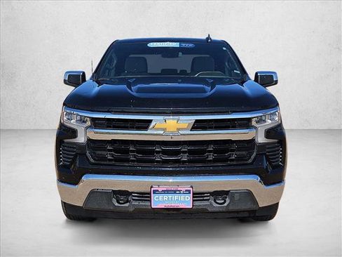 Used 2025 Chevrolet Silverado 1500 LT image 2