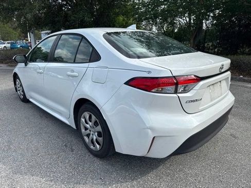 Certified 2023 Toyota Corolla LE FWD image 3