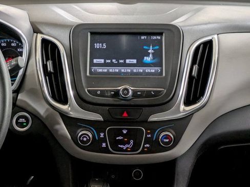 Used 2018 Chevrolet Equinox LS FWD image 18