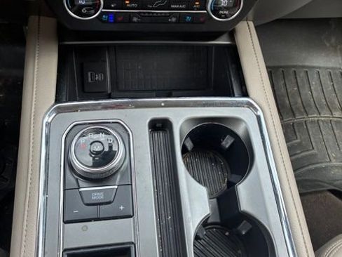 Used 2020 Ford Expedition XLT w/ Equipment Group 202A RWD image 14