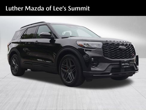 Used 2025 Ford Explorer ST AWD/4WD image 1