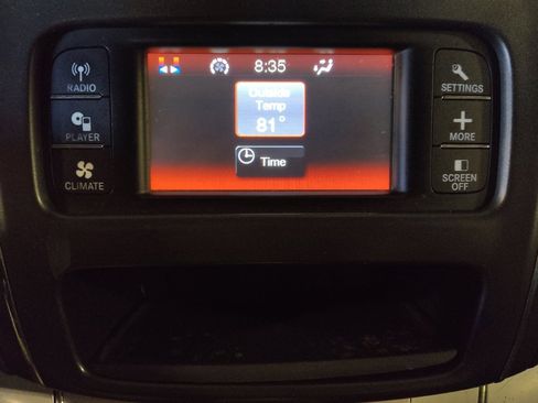 Used 2019 Dodge Journey SE image 25