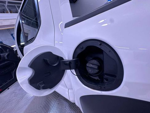 Used 2025 Toyota Tacoma TRD Off-Road image 38