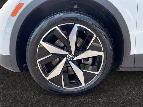 Used 2023 Volkswagen ID.4 Pro S AWD/4WD image 12