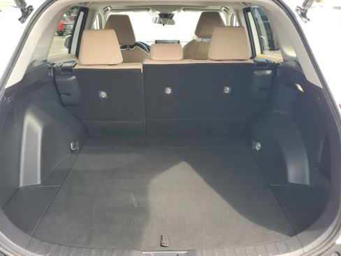 Used 2022 Toyota RAV4 XLE image 16