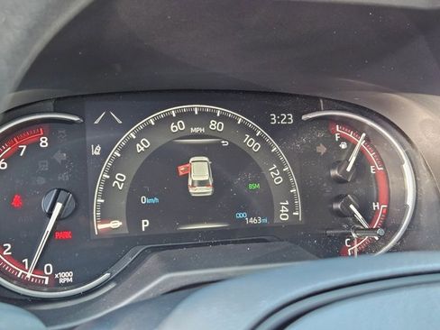 Used 2025 Toyota RAV4 XLE w/ Convenience Package image 10