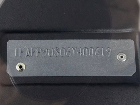 Used 2006 Ford GT image 17