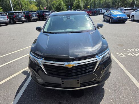 Used 2024 Chevrolet Equinox LT AWD/4WD image 3