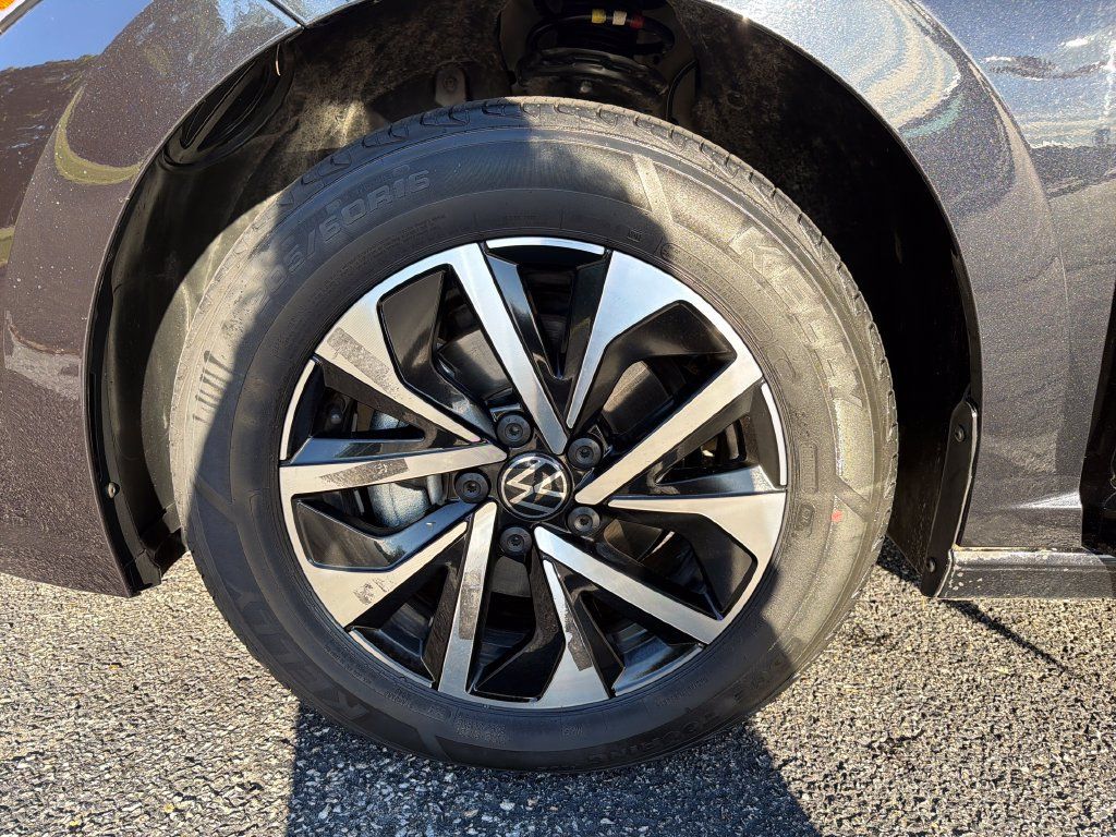 Used 2024 Volkswagen Jetta S FWD image 29