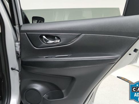 Used 2015 Nissan Rogue SL image 44