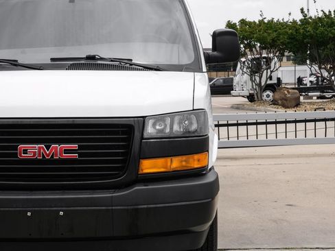 Used 2022 GMC Savana 2500 RWD image 38