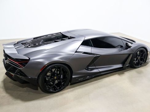 Used 2025 Lamborghini Revuelto image 71