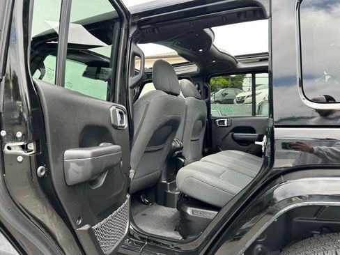 Used 2024 Jeep Wrangler Unlimited w/ LED Headlamp & Fog Lamp Group AWD/4WD image 45