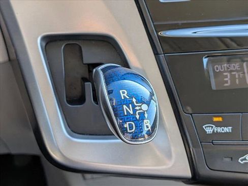 Used 2016 Toyota Prius V Two image 10