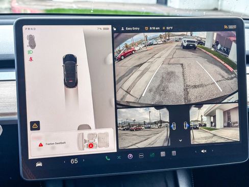 Used 2023 Tesla Model Y Performance image 24