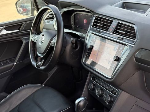 Used 2020 Volkswagen Tiguan SEL Premium R-Line w/ 3rd Row Seat Package AWD/4WD image 43