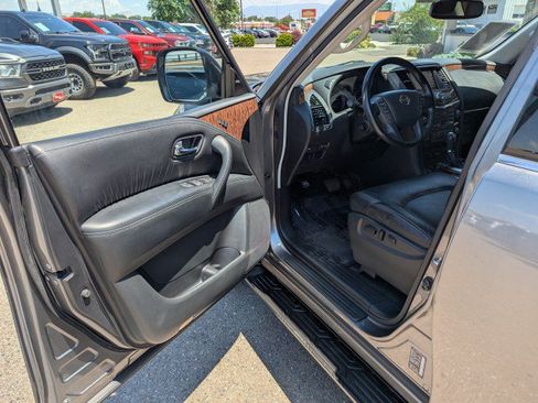 Used 2020 Nissan Armada SL w/ Premium Package AWD/4WD image 8