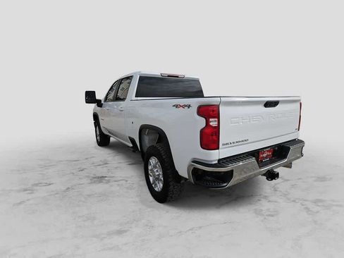 Used 2022 Chevrolet Silverado 2500 LT w/ Fleet Comfort Package AWD/4WD image 6