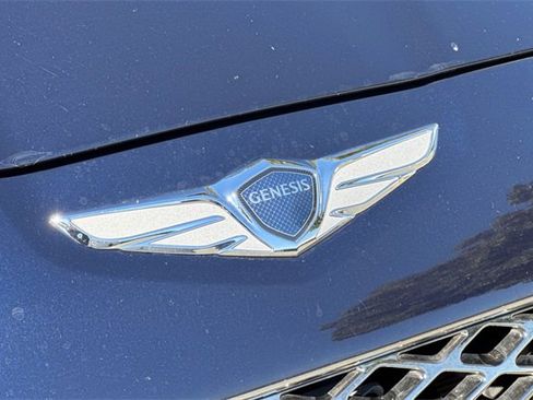 Used 2023 Genesis G70 2.0T image 46