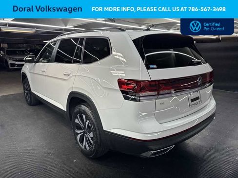 Used 2025 Volkswagen Atlas SE image 6