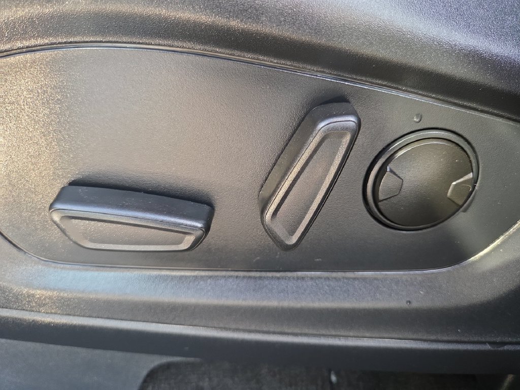 Used 2025 Ford Explorer ST-Line RWD image 17