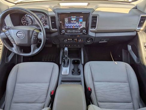 Used 2024 Nissan Frontier SV w/ SV Convenience Package RWD image 16