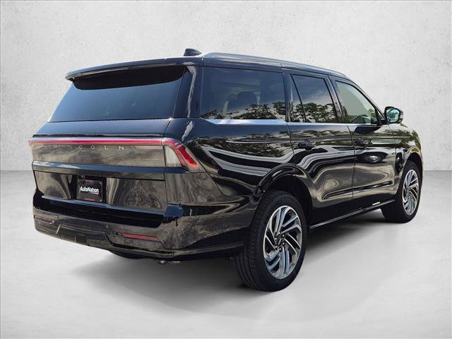 New 2027 Lincoln Navigator Reserve AWD/4WD image 8