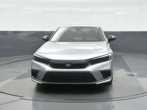 Used 2023 Honda Civic Sport image 2