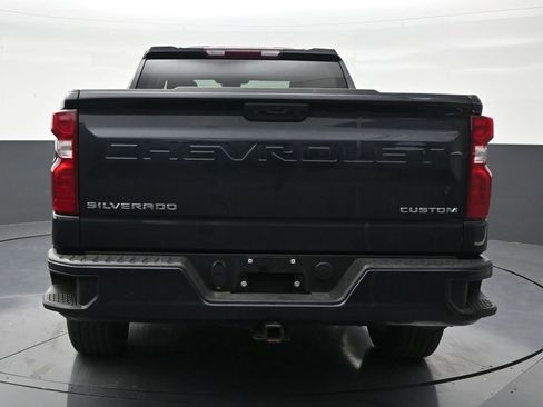 Used 2023 Chevrolet Silverado 1500 Custom image 4