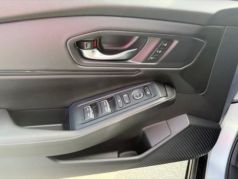 Used 2025 Honda Accord Sport image 6