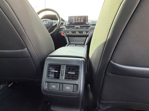 Used 2020 Honda Accord Touring image 14