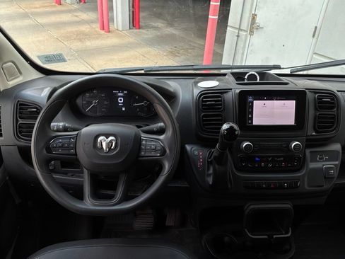 Used 2026 RAM ProMaster 2500 w/ Convenience Group FWD image 14