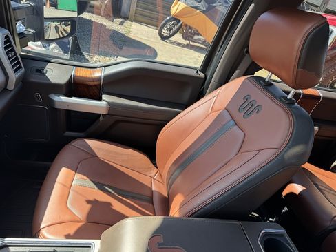 Used 2019 Ford F250 King Ranch w/ King Ranch Ultimate Package AWD/4WD image 19