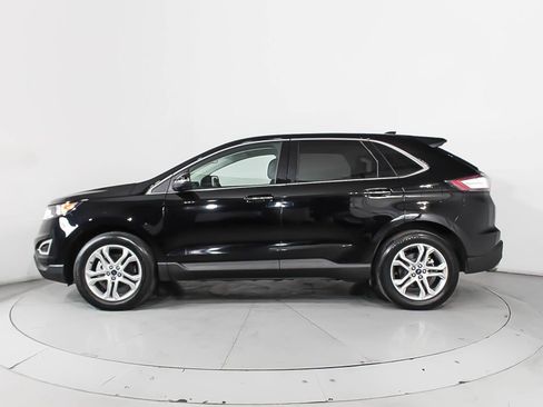 Used 2018 Ford Edge Titanium w/ Equipment Group 302A AWD/4WD image 4