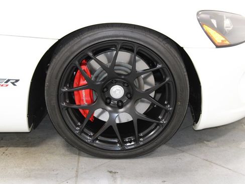 Used 2004 Dodge Viper SRT-10 RWD image 12