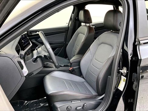 Used 2025 Volkswagen Jetta GLI Autobahn image 30