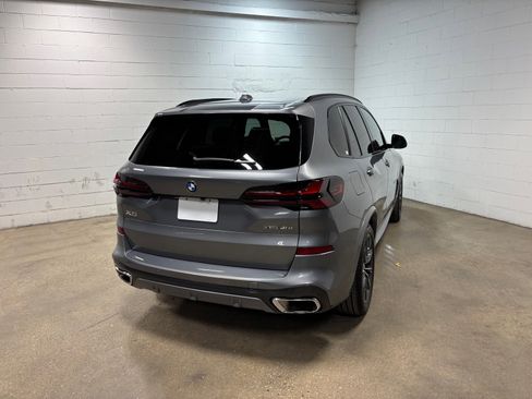 Used 2024 BMW X5 xDrive40i w/ M Sport Package AWD/4WD image 7