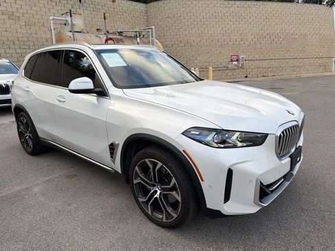 Used 2025 BMW X5 xDrive40i AWD/4WD image 4