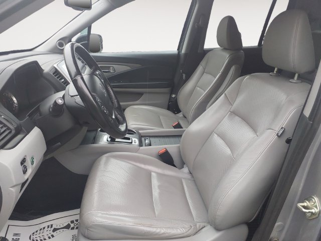 Used 2017 Honda Ridgeline RTL-T image 11