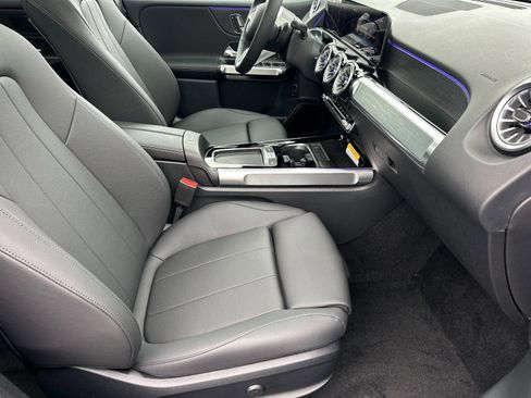 New 2026 Mercedes-Benz GLB 250 4MATIC image 16
