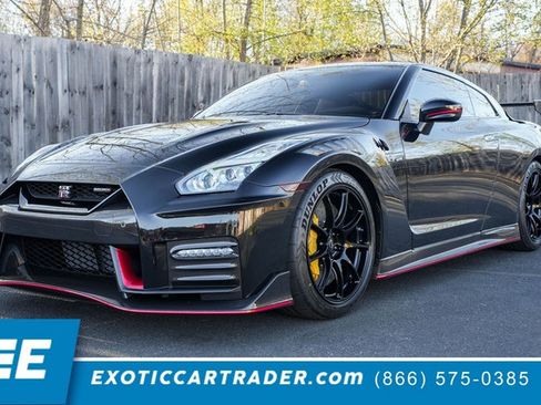 Used 2023 Nissan GT-R NISMO w/ Floor Mat Package AWD/4WD image 1