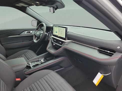 New 2026 Ford Explorer ST-Line w/ ST-Line Street Pack image 30