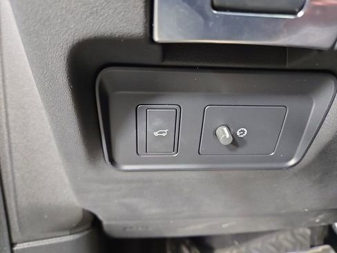 Used 2023 Land Rover Discovery Sport SE R-Dynamic AWD/4WD image 25