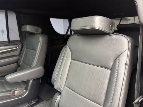 Used 2023 GMC Yukon XL Denali w/ Denali Reserve Package image 37