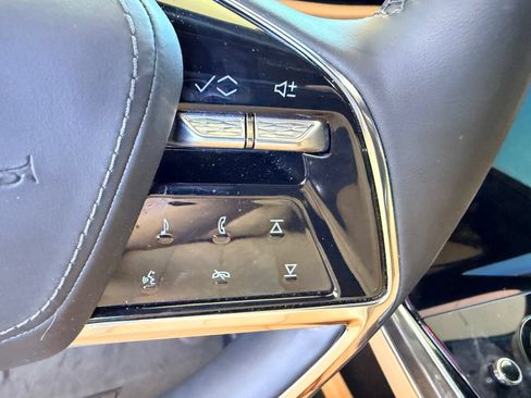 Used 2025 Cadillac Escalade IQ Luxury 2 AWD/4WD image 17
