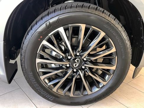 New 2026 INFINITI QX80 Autograph image 29