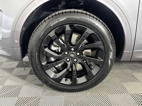 New 2025 Land Rover Discovery Sport S image 29