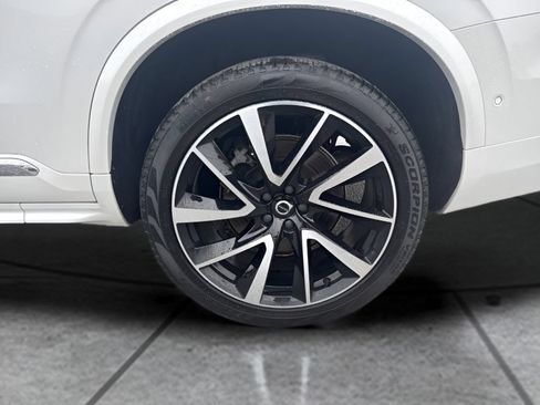 Used 2023 Volvo XC90 B5 Plus w/ Protection Package Premier AWD/4WD image 34